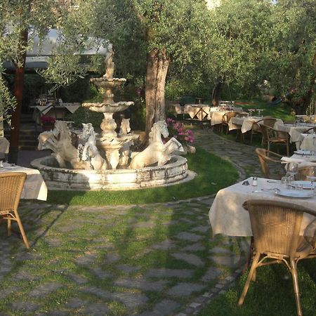 Locanda Ristorante Al Cardellino Bardolino Exterior foto