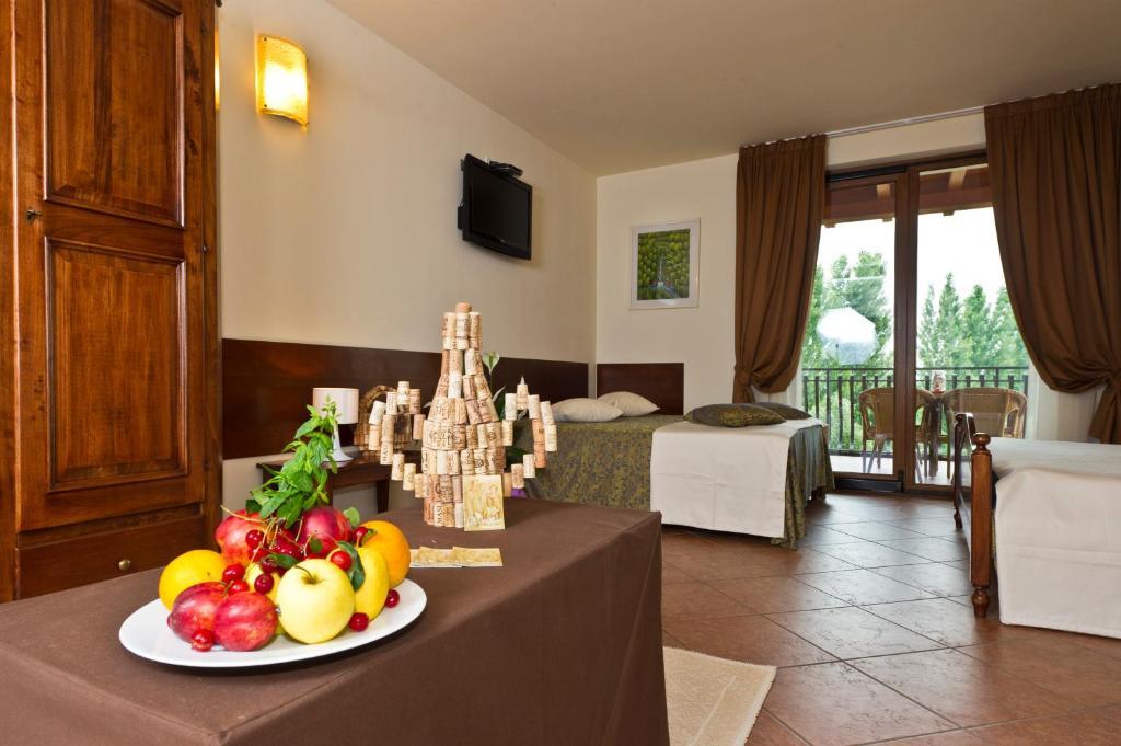 Locanda Ristorante Al Cardellino Bardolino Zimmer foto